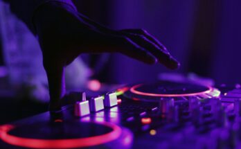 DJ na wesele, urodziny i eventy – niezapomniana zabawa do rana